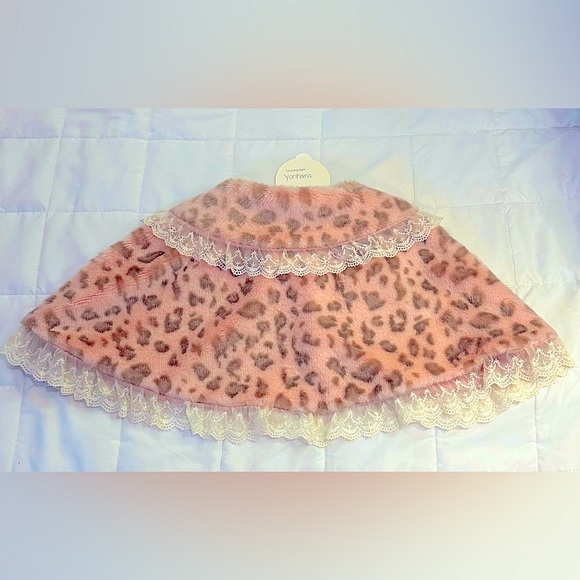 Baby the Stars Shine Bright BABY Leopard Cape in Pink - Picture 2 of 4